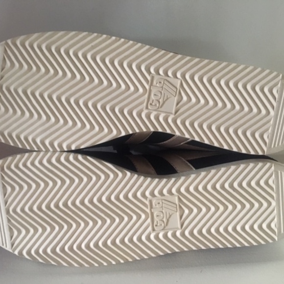 *SOLD* GOLA BLACK SUEDE / ROSE GOLD SNEAKERS -NEW! - Picture 8 of 8